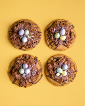 Load image into Gallery viewer, Mini Egg Corn Flake Cookies (box of 4)