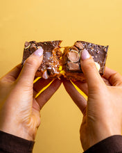 Load image into Gallery viewer, Caramel Crispy Mini Egg Tray Bake (tray of 14)