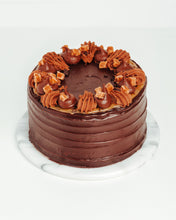 Load image into Gallery viewer, Salted Caramel & Chocolate Cake (6 inch)