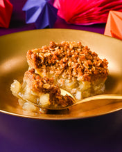 Load image into Gallery viewer, Apple Crumble (6 portions)
