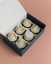 Load image into Gallery viewer, Cupcake Box (options available)
