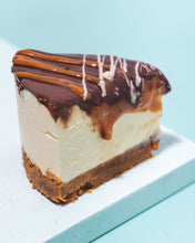 Load image into Gallery viewer, Millionaire&#39;s Cheesecake (8 portions)
