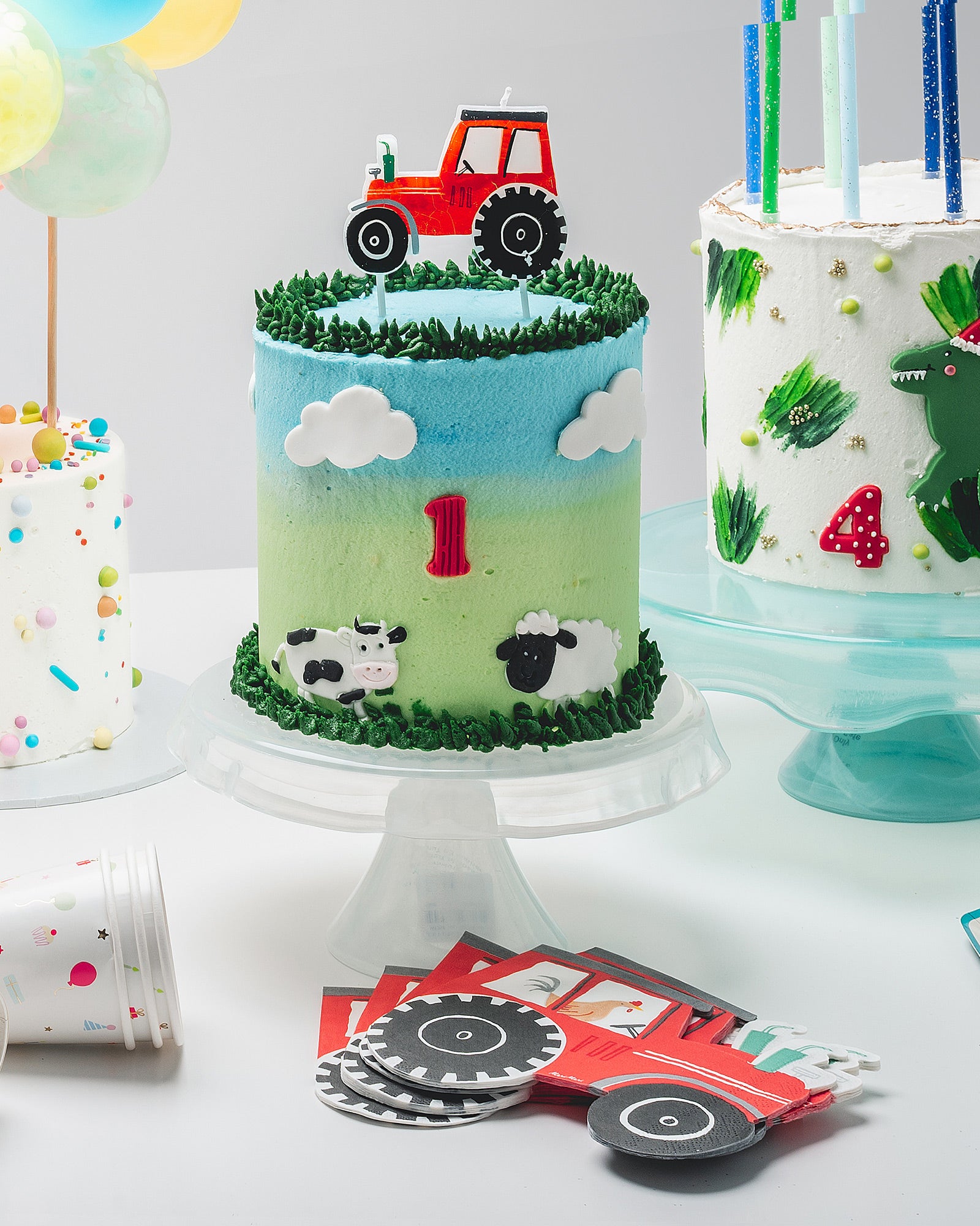 Amazon.com: John Deere Party Cake Decoration Kit Tractor Style Cake Topper  For Party : Grocery & Gourmet Food